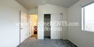 2001 2175 North Gallery 8