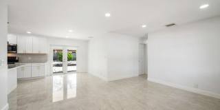 2100 North Seacrest Boulevard Gallery 2