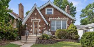 Charming St. Louis Home in a Desirable Neighborhood Charming St. Louis Home in a Desirable Neighborhood Gallery 1