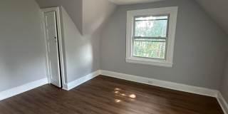 3RD FLOOR Apartment For Rent! 1bed/1 Bath Gallery 2
