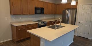 Modern Comfort in a Prime Location – 3 Bed / 2.5 Bath Home in Denver! Gallery 4