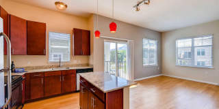 Violet on Broadway Apartment Homes Gallery 20