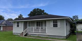 ADORABLE 3 Bed 1 bath in Breaux Bridge!! Gallery 1