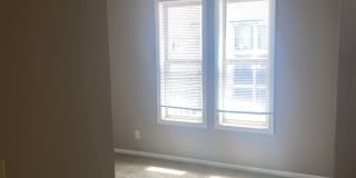Bristol Square Apartments Gallery 140