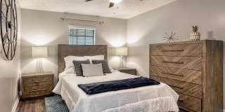 Sherwood Oaks Gallery 7