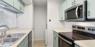 LSU 1 Bedroom UPDATED Condo for Lease Gallery 4