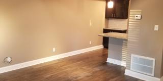 Frost Courtyard Apartments - Gallery 1