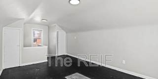 20045 Greenlawn Street Gallery 17