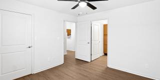 Luxurious Lakeside Living: Spacious 2-Bedroom Retreat starting at $1,339 - $1,424 Luxurious Lakeside Living: Spacious 2-Bedroom Retreat starting at $1,339 - $1,424 Gallery 14