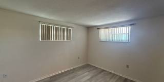 Beautiful 2 bedroom home with fenced in backyard Gallery 22