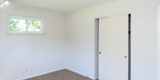 White Oak - Charming 3bed ranch w fenced yard and garage Gallery 11