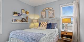 201 W Glenn Street Gallery 26