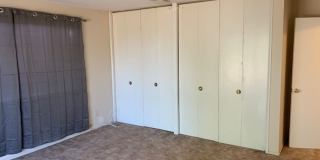 Spacious Duplex in South Redlands with Pool Access Gallery 7