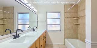 GULF GATE SARASOTA! OUTSTANDING 3 BEDROOM/2 BATH HOME WITH EXTRA LARGE YARD! Gallery 29