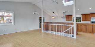 Stunning Sound & Olympic Mountain View Home in North Admiral Gallery 19