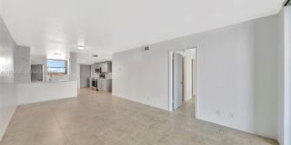 117 Lake Emerald Dr Gallery 18