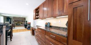 Luxurious Spacious and Bright , Gorgeous Potomac 6BR/4.5BA/2GAR Home - In Sought After Copenhaver Gallery 5