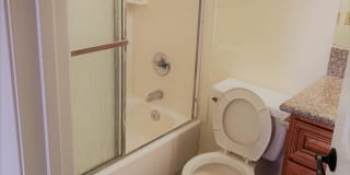 501 S Grand View St Gallery 8