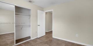 681 Thornridge Ave Gallery 16