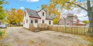 6661 Glenview Drive Gallery 23