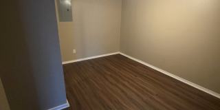 707 Devonian Drive Gallery 13