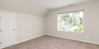Absolutely Charming 3-Bed 2.5-Bath Home with One Car Garage! Gallery 15