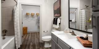 The Banks at Mt. Holly Apartments Gallery 14