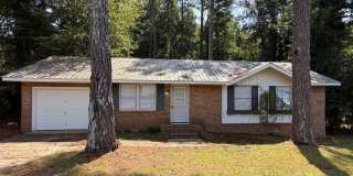 3 Bedroom/1.5 Bath Home on Westside! Available now! Gallery 1