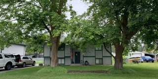 Beautiful Family Home ! Spring Special !! 50% Off first months rent. Gallery 1