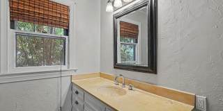 1923 North Broadway Avenue Gallery 25
