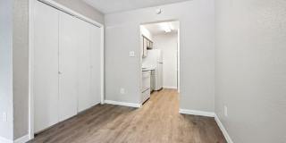 Pine Creek Apartments Gallery 49