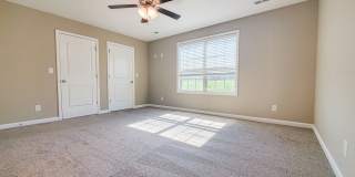 Two Bedroom with Garage on Exit 11! Gallery 9