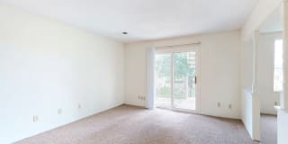 Sherwood Glen Gallery 17