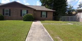 Efficient 2 Bed/1 Bath Duplex Unit in Springfield w/Easy Access to Tyndall AFB! **SPECIAL: 1/2 Off First Month's Rent** Gallery 1