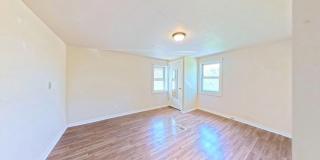 4-Bed Farmhouse Minutes from UVM Campus (30 Chase St) Gallery 21