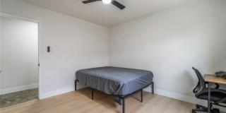 28 Hansen Street Gallery 18
