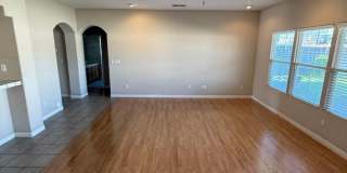 Spacious 4-Bedroom, 2-Bathroom Home in Southwest Bakersfield Gallery 9
