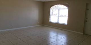 ONE MONTH FREE RENT!! SW Cape 3/2/1 Duplex Avail Now Gallery 4