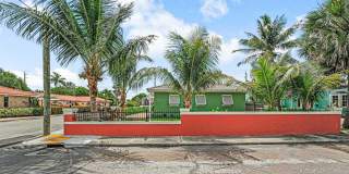 532 N Palmway Gallery 3