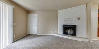 1 Bedroom 1 Bath Condo - Wilshire And NW Expressway Gallery 9