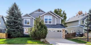 Beautiful 5-Bedroom Home with Updated Kitchen & Community Pool Gallery 1