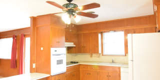 2006 S 49th St Gallery 3