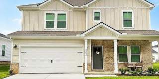 Spacious 4BR House in Clarksville Gallery 1