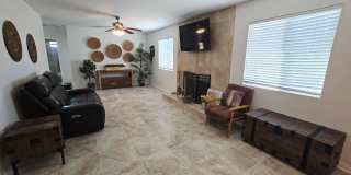 Fully Furnished, Secluded  Private Gallery 1