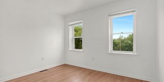 2 Bedroom End Unit Accepting Voucher and Market Tenants Gallery 4