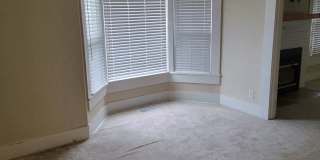 Charming 2-Bedroom House Near Downtown Oak Harbor Gallery 8