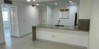 7732 Camino Real Gallery 3