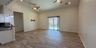 RENTAL AVAILABLE: 3BD/2BA Home in Fort Mohave NO HOA Gallery 3