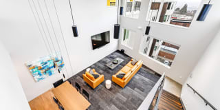 Colina Gallery 21