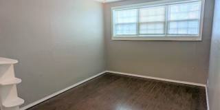 2 Bed 1 Bath Plus Bonus Living/Office Cottage Style Home-The Village NW OKC Gallery 24